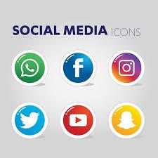 مسوقة حسابات التواصل الإجتماعي