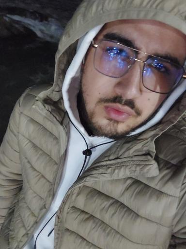 أسامة عياشي عمر