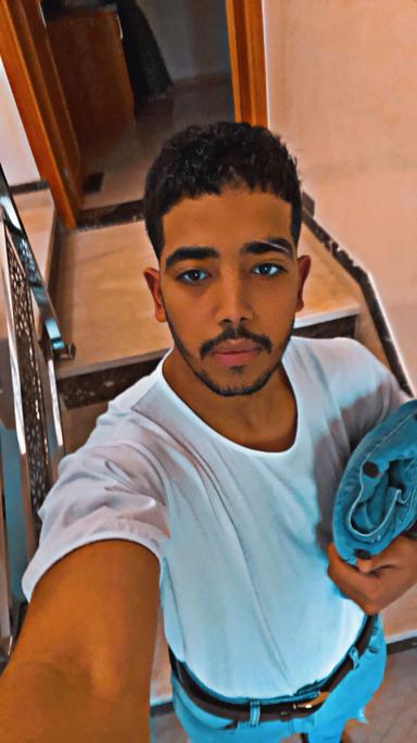 زكرياء أخراز